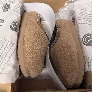 UGG Tasman Maxi Curly